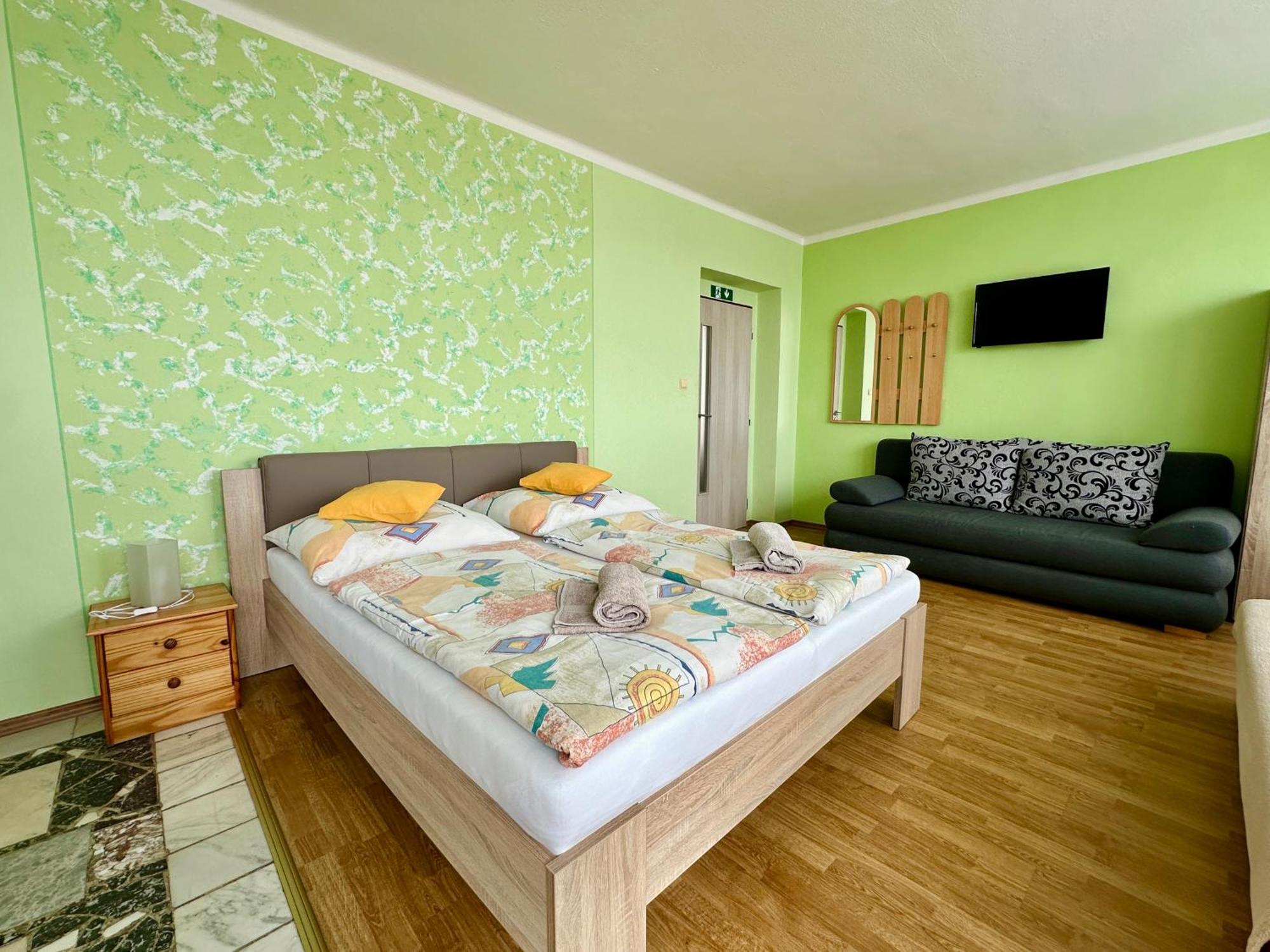 Privat Horec Maly Slavkov Esterno foto